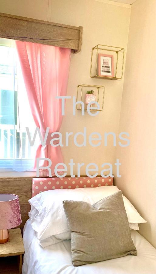 The Wardens Retreat - Tattershall Lakes Country Park Hotel ภายนอก รูปภาพ